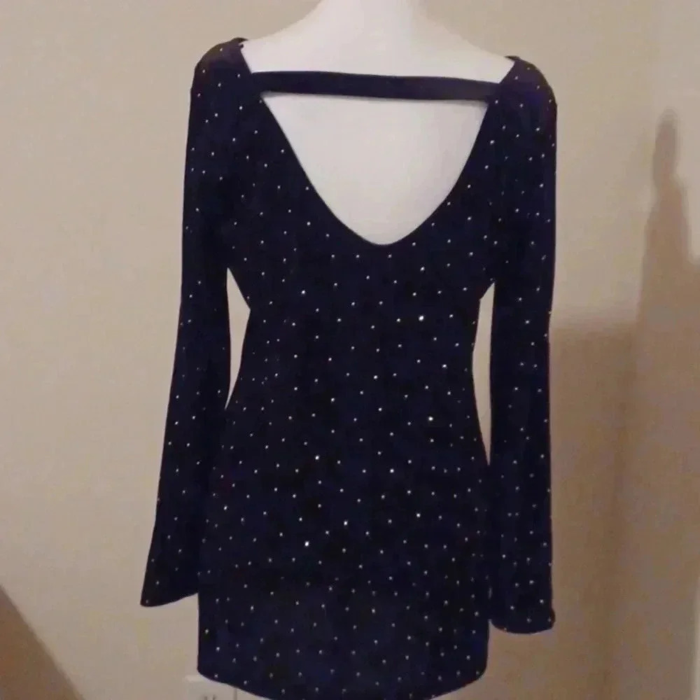 -- Cache Velvet  long top with sparkles Women's Size Medium